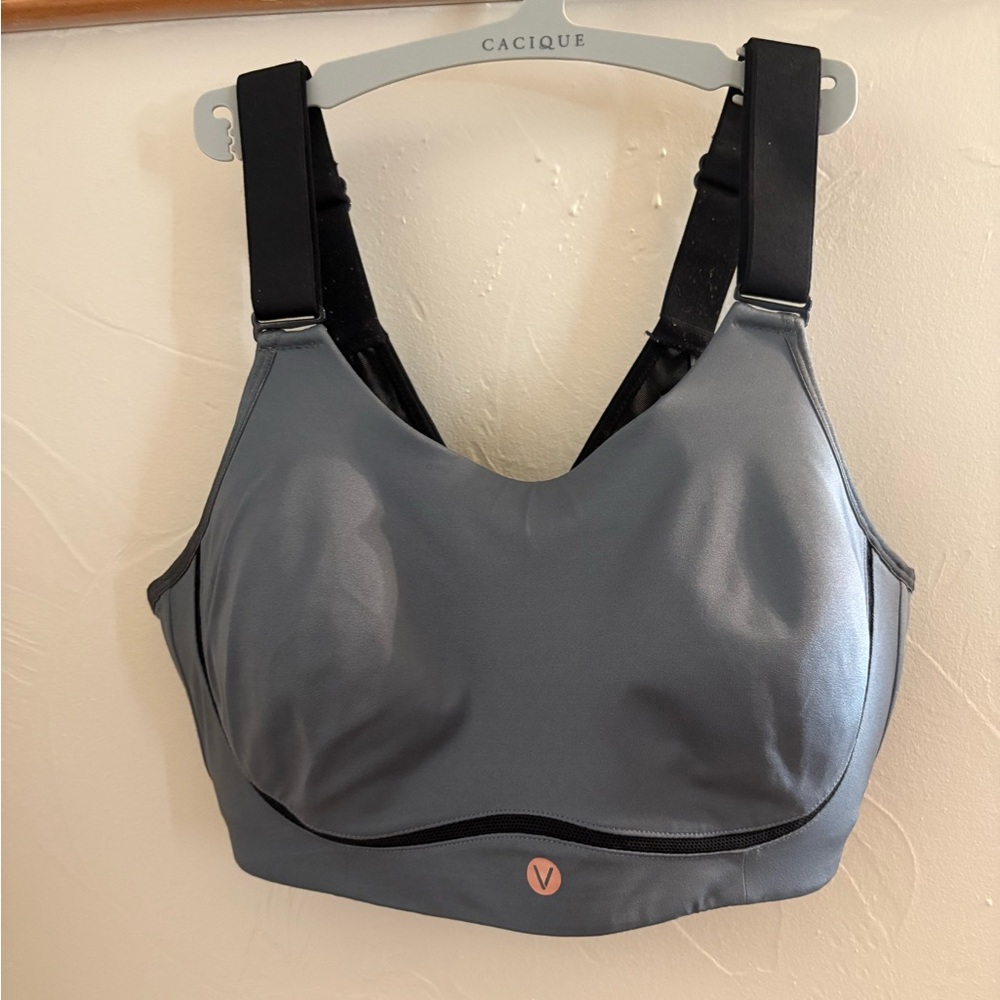 Livi Women's Gray Sports Bra